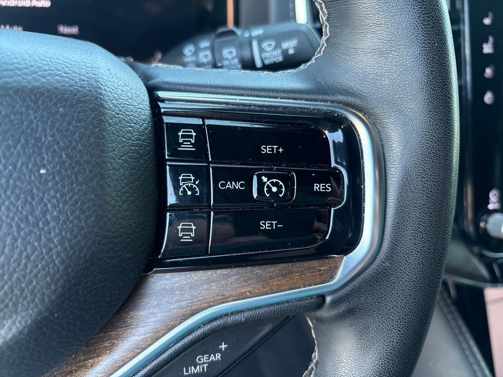2024 Jeep Grand Wagoneer L 4DR 4WD