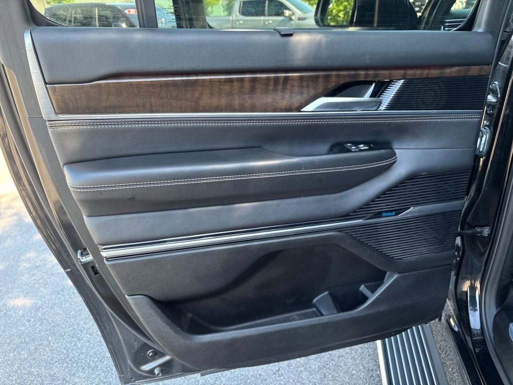 2024 Jeep Grand Wagoneer L 4DR 4WD