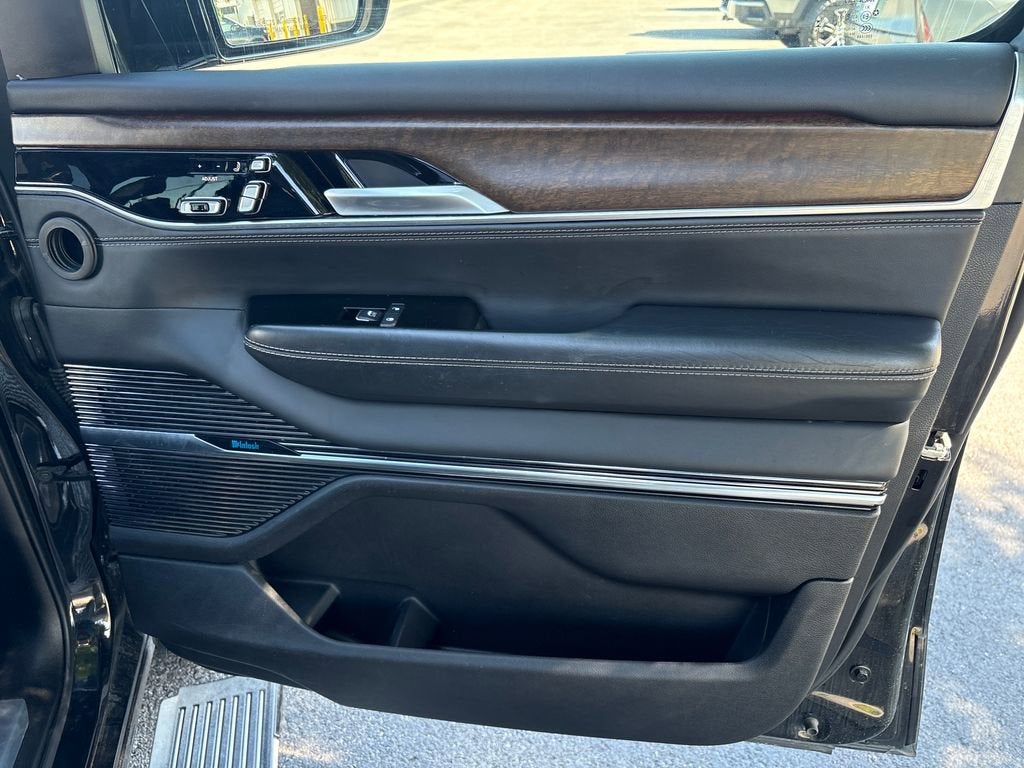 2024 Jeep Grand Wagoneer L 4DR 4WD