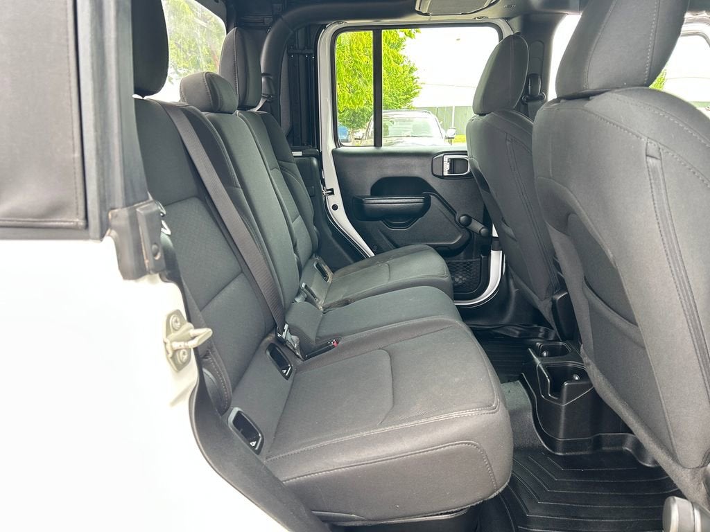 2023 Jeep Gladiator Sport