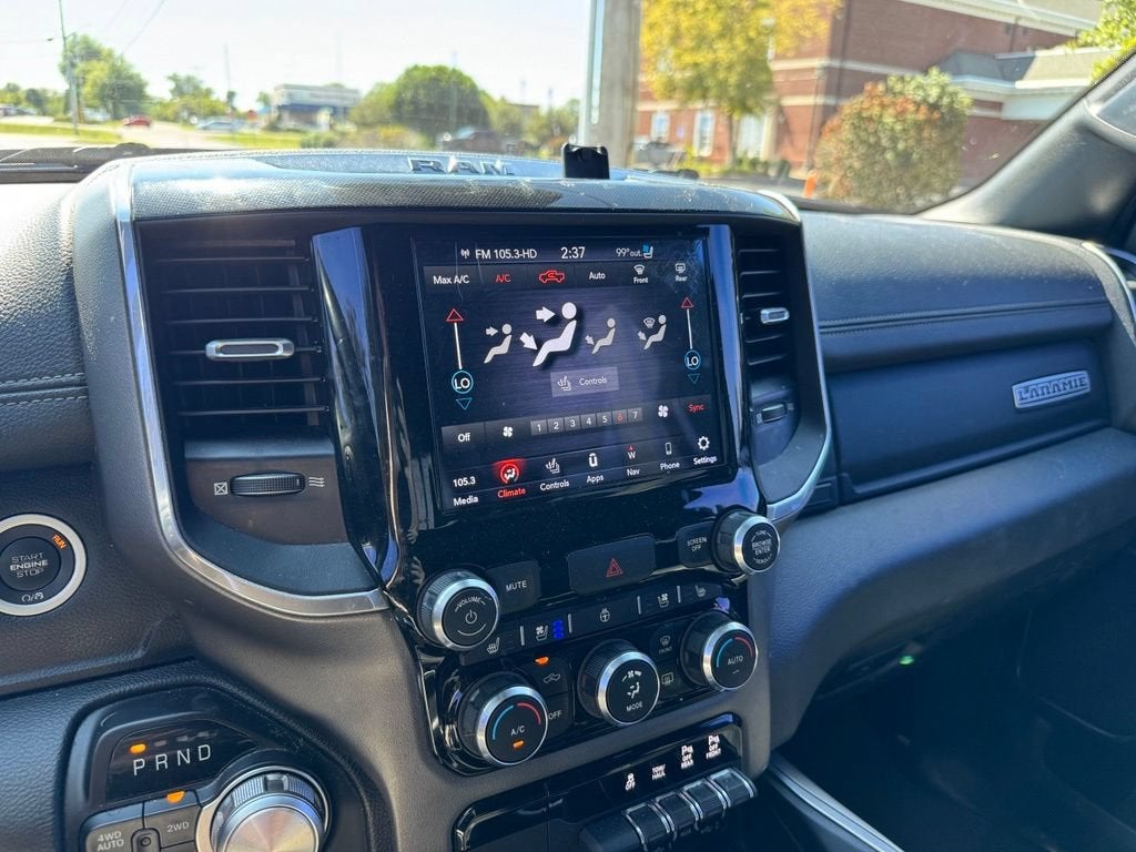 2021 RAM 1500 Laramie Crew Cab 4x4 5'7" Box