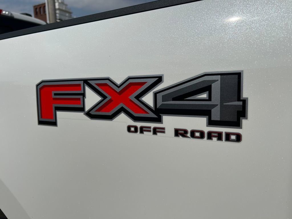 2025 Ford Super Duty F-350 SRW Platinum