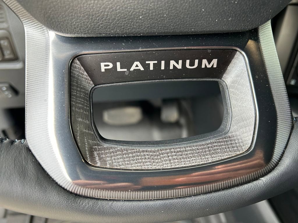 2025 Ford Super Duty F-350 SRW Platinum