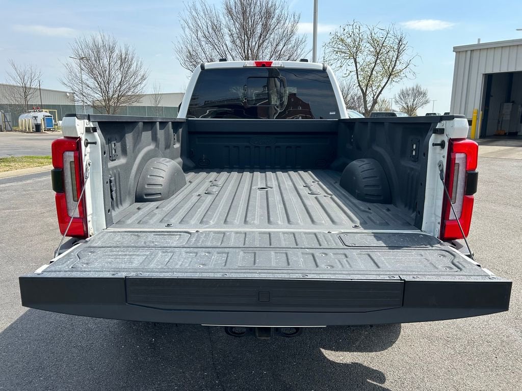 2025 Ford Super Duty F-350 SRW Platinum
