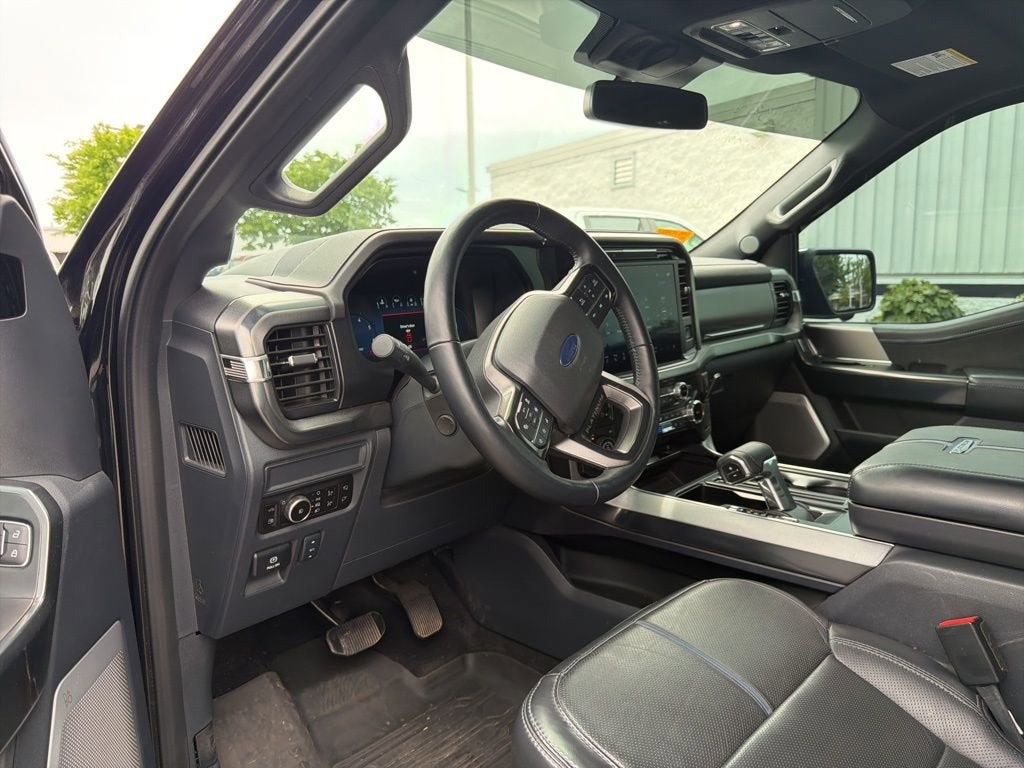 2025 Ford F-150 Platinum