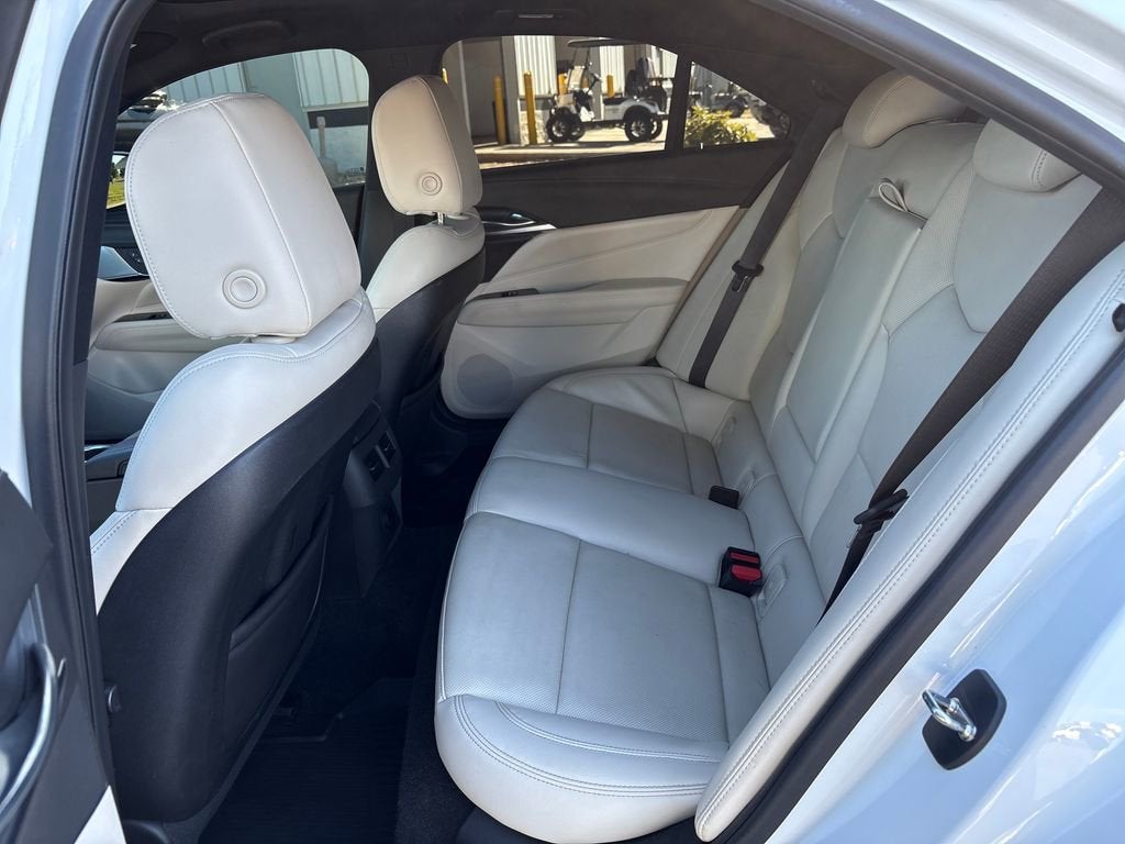 2023 Cadillac CT4 Premium Luxury