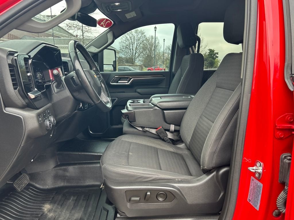 2024 Chevrolet Silverado 3500 HD Chassis Cab LT