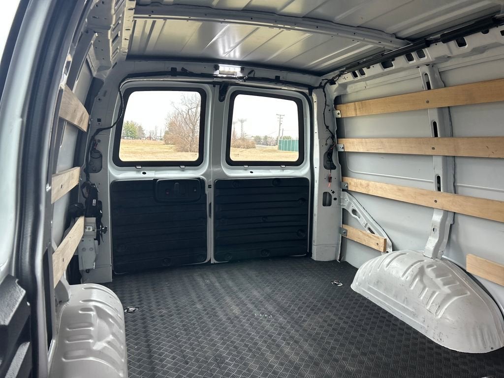 2024 Chevrolet Express Cargo 2500 WT