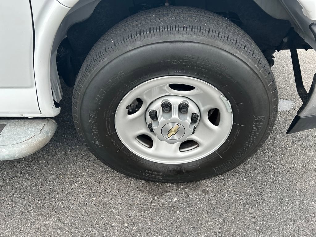 2024 Chevrolet Express Cargo 2500 WT