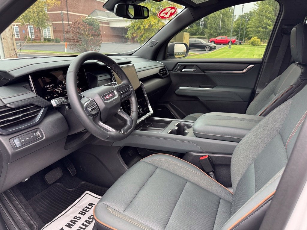 2025 GMC Acadia AT4