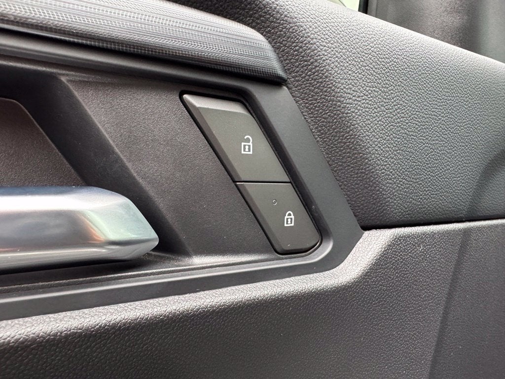 2025 GMC Acadia AT4