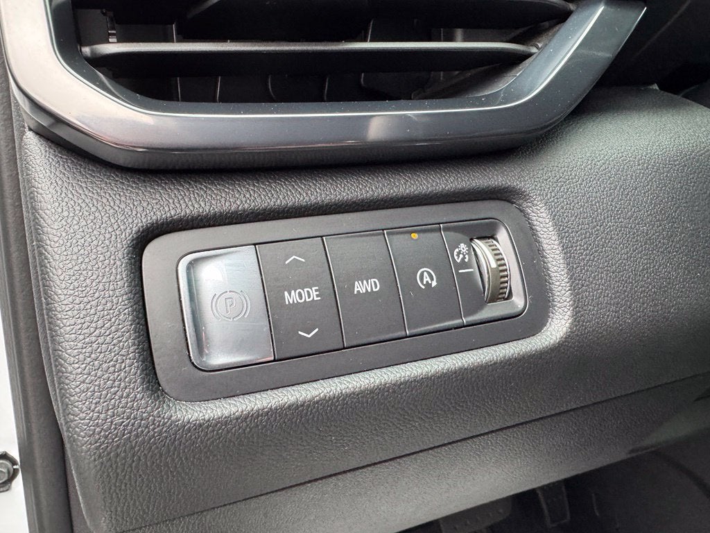 2025 GMC Acadia AT4