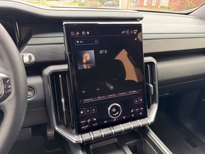 2025 GMC Acadia AT4
