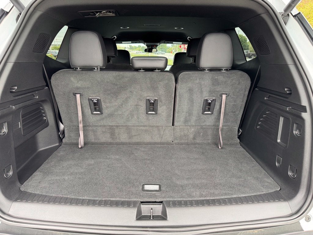 2025 GMC Acadia AT4