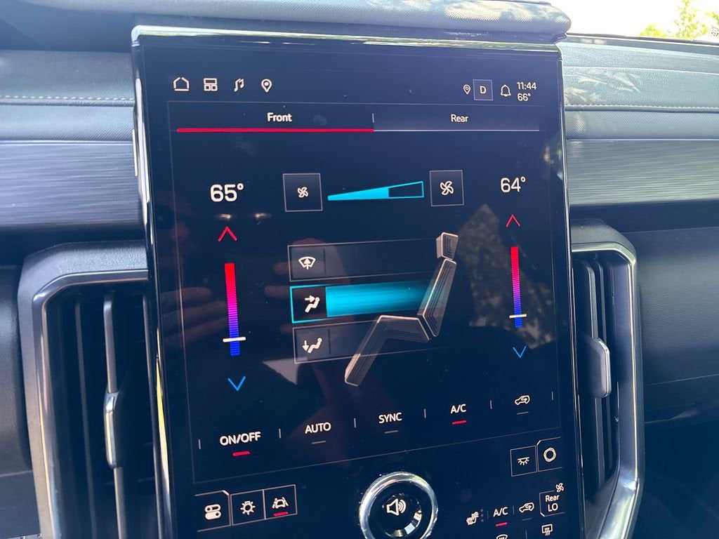 2025 GMC Acadia AT4