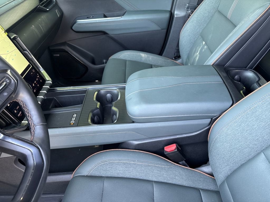 2025 GMC Acadia AT4