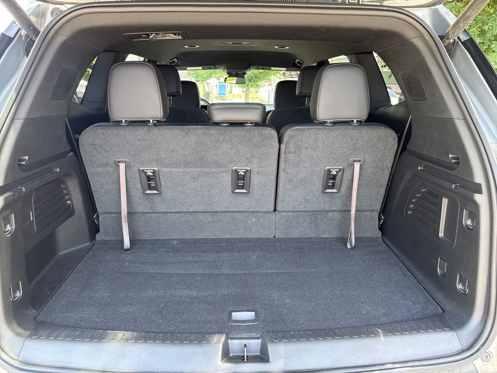 2025 GMC Acadia AT4