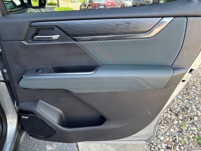 2025 GMC Acadia AT4
