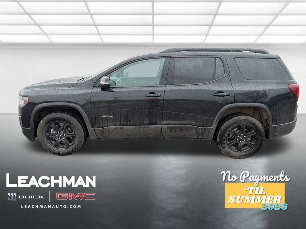 2022 GMC Acadia AT4