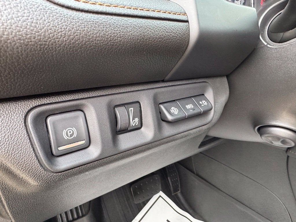 2021 GMC Acadia AT4