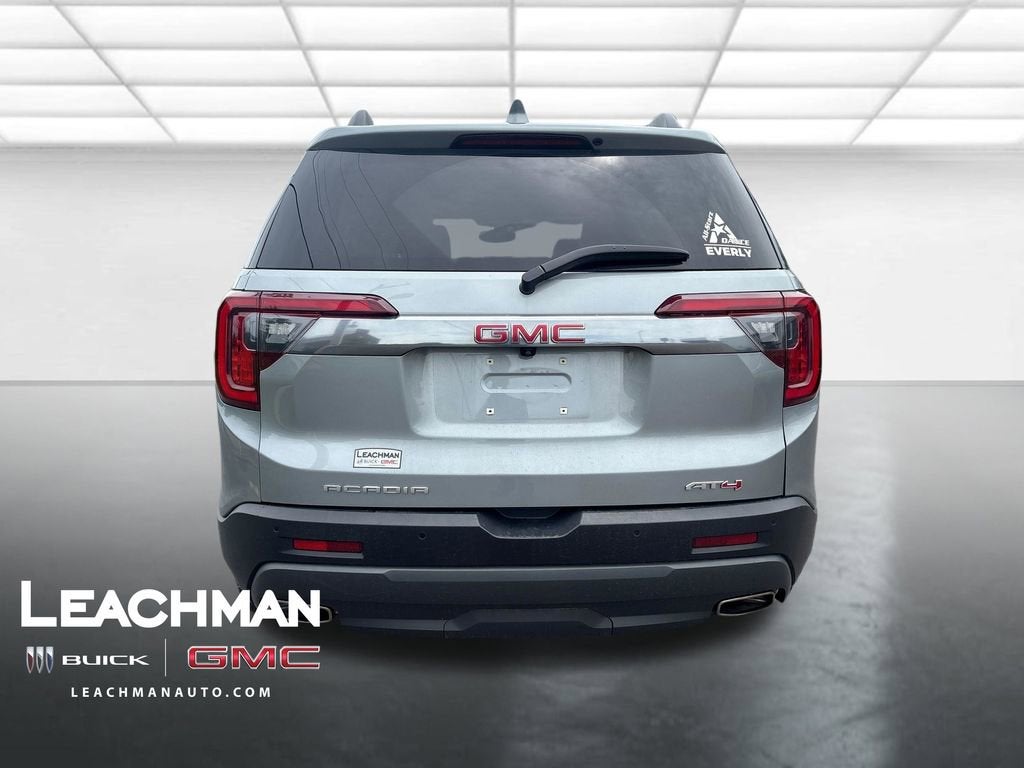2023 GMC Acadia AT4