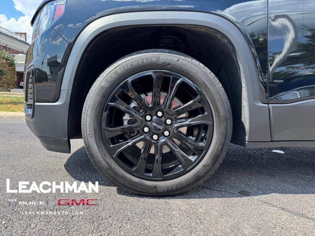 2023 GMC Acadia SLT
