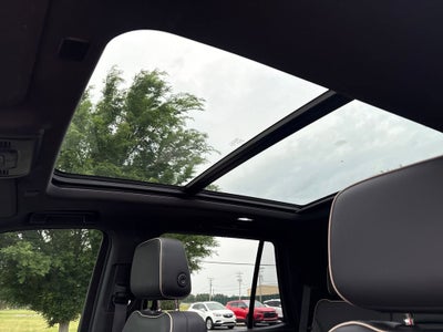 2024 GMC Yukon SLT