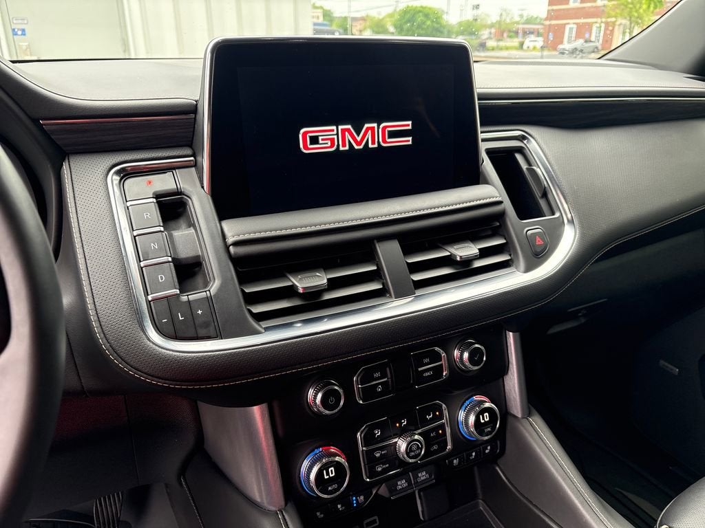 2024 GMC Yukon SLT