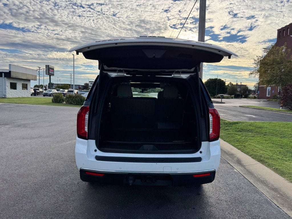 2023 GMC Yukon XL SLT