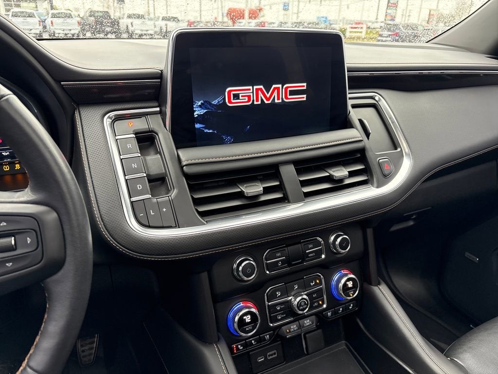 2022 GMC Yukon XL AT4