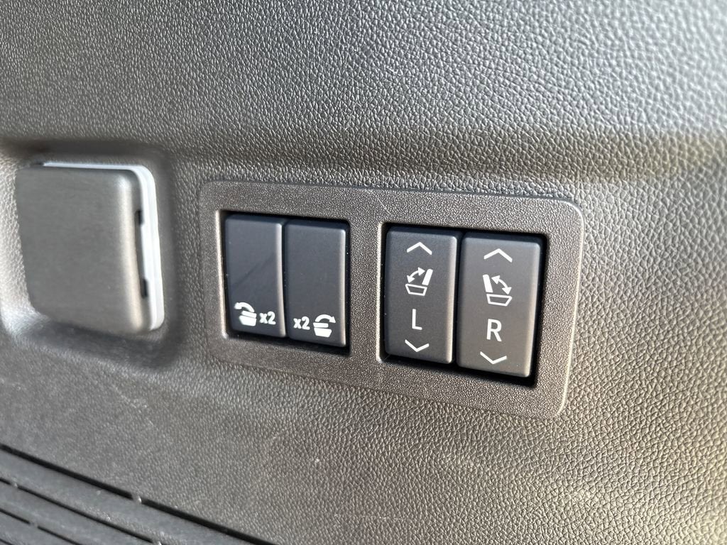 2025 GMC Yukon XL Denali Ultimate