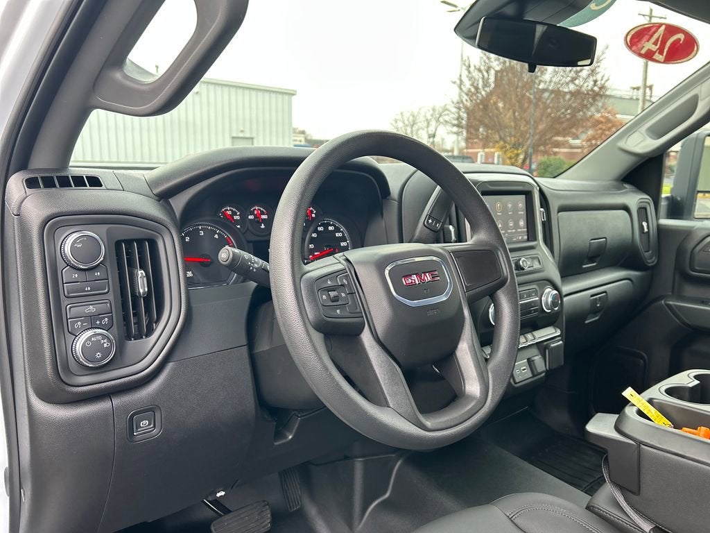 2024 GMC Sierra 2500 HD Pro