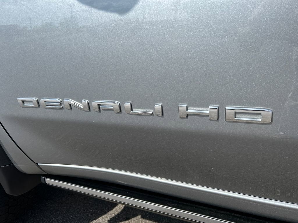 2025 GMC Sierra 2500 HD Denali Ultimate