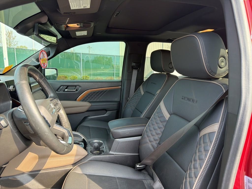 2025 GMC Canyon Denali