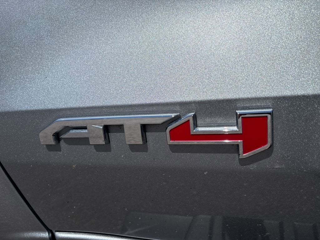 2024 GMC Canyon AT4