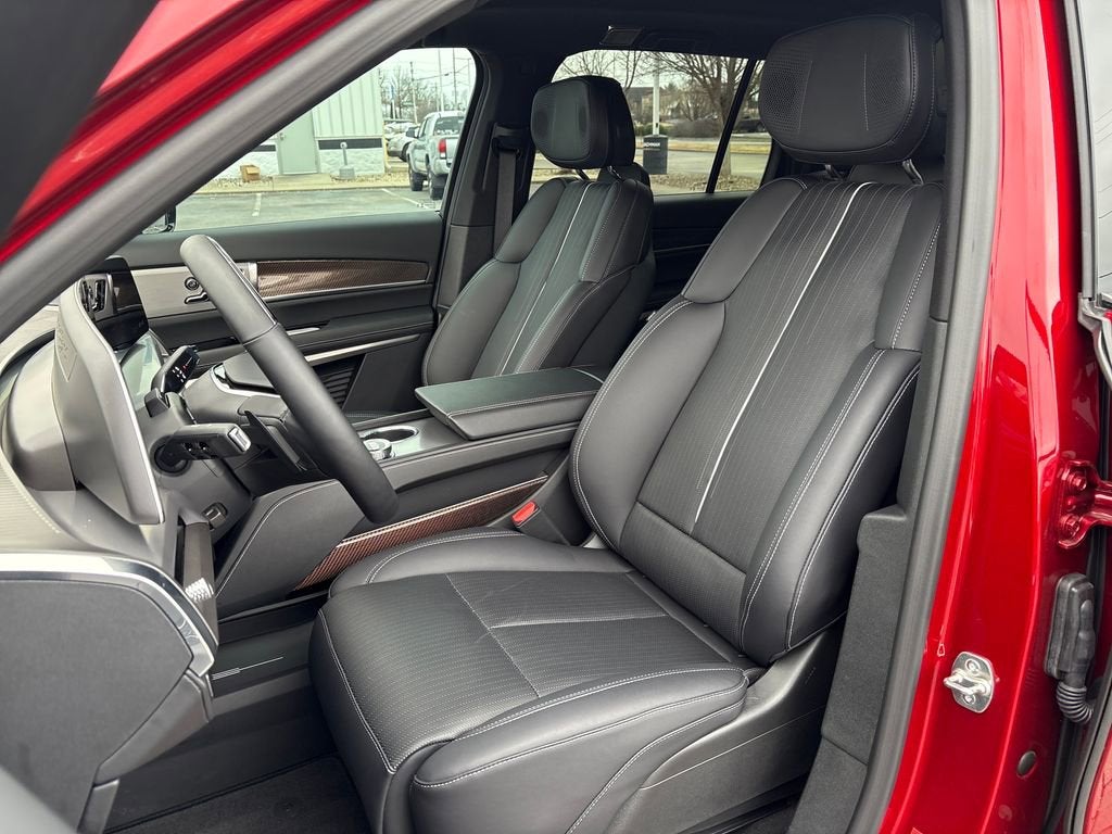 2026 Cadillac VISTIQ Luxury