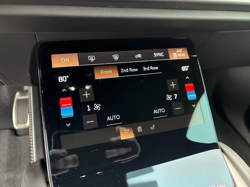 2026 Cadillac VISTIQ Luxury