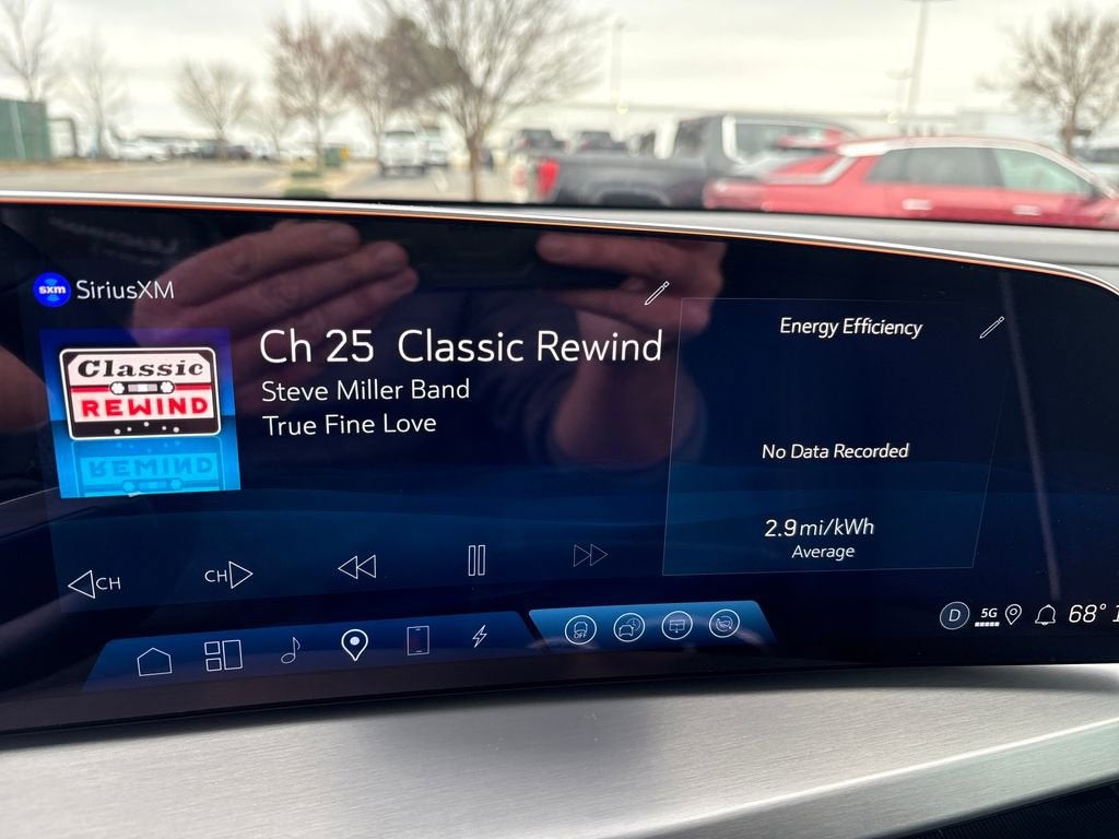 2026 Cadillac VISTIQ Luxury