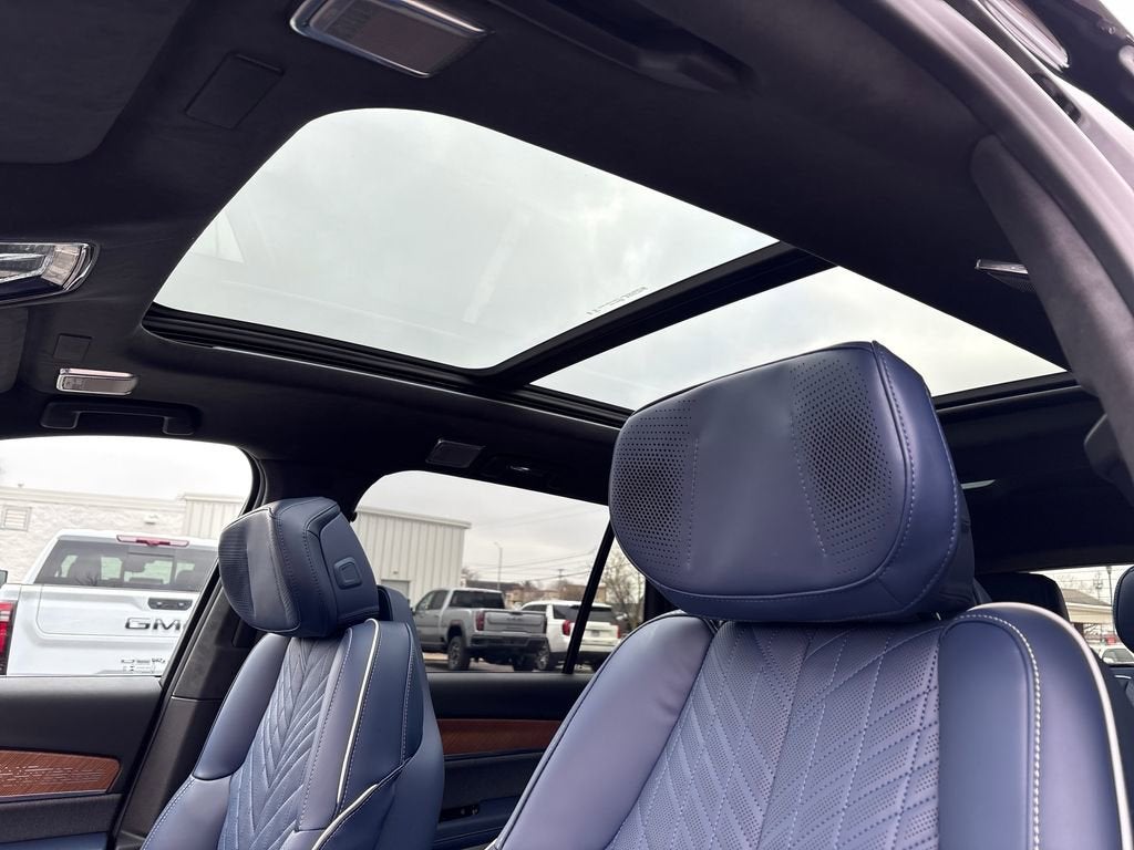 2026 Cadillac VISTIQ Premium Luxury