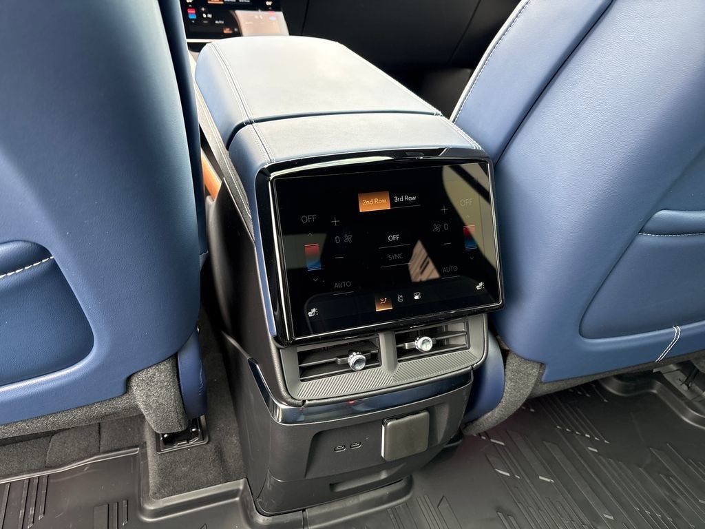 2026 Cadillac VISTIQ Premium Luxury