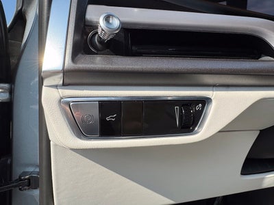 2027 Cadillac VISTIQ Sport