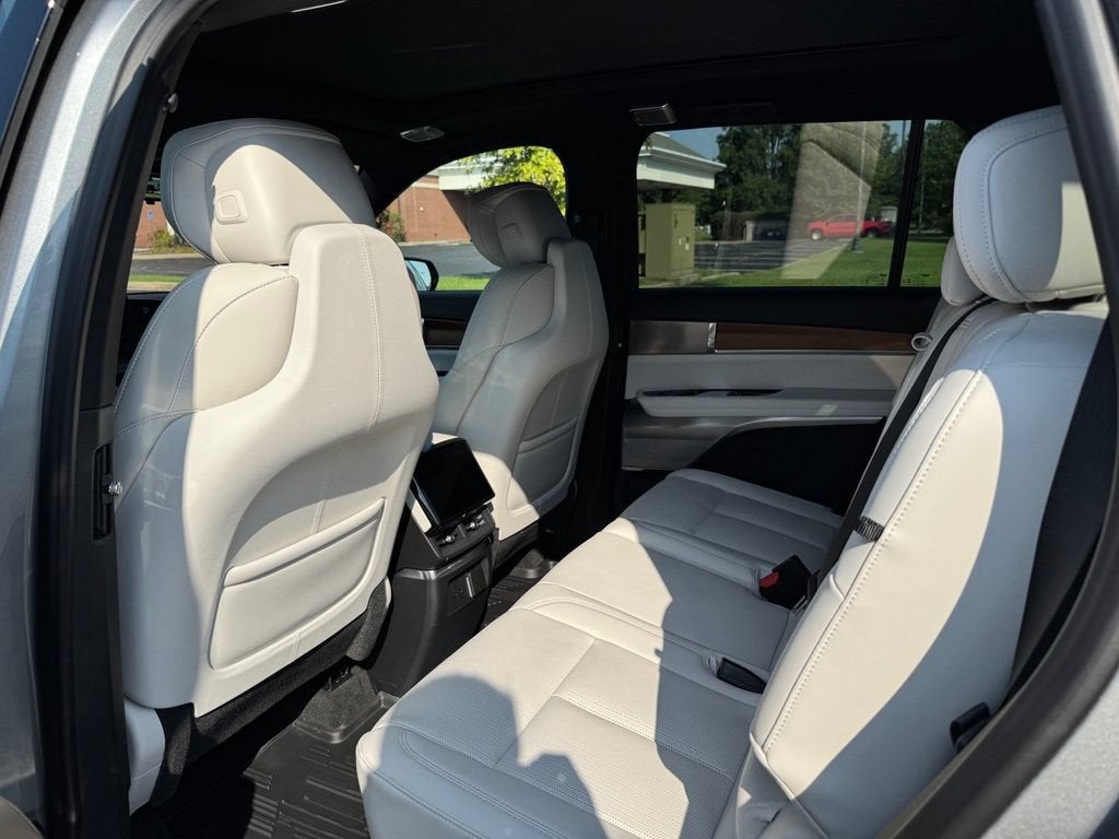 2027 Cadillac VISTIQ Sport