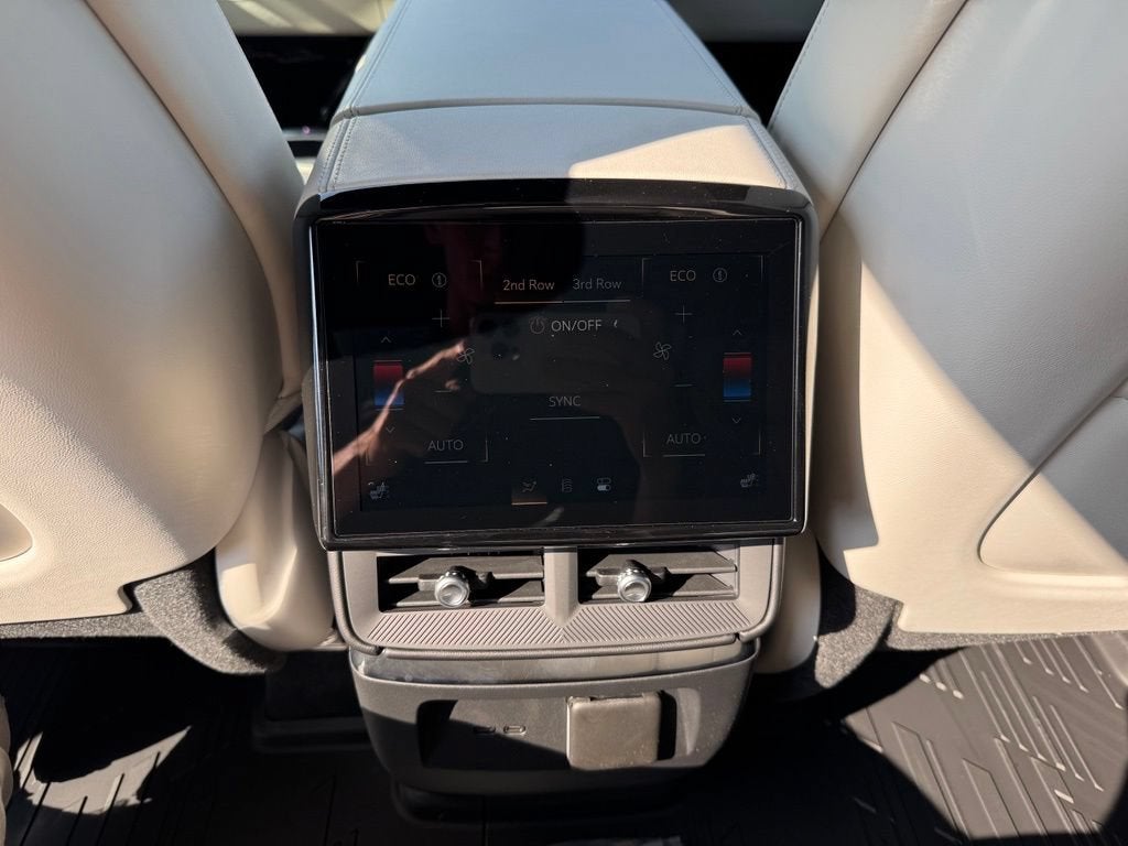 2027 Cadillac VISTIQ Sport
