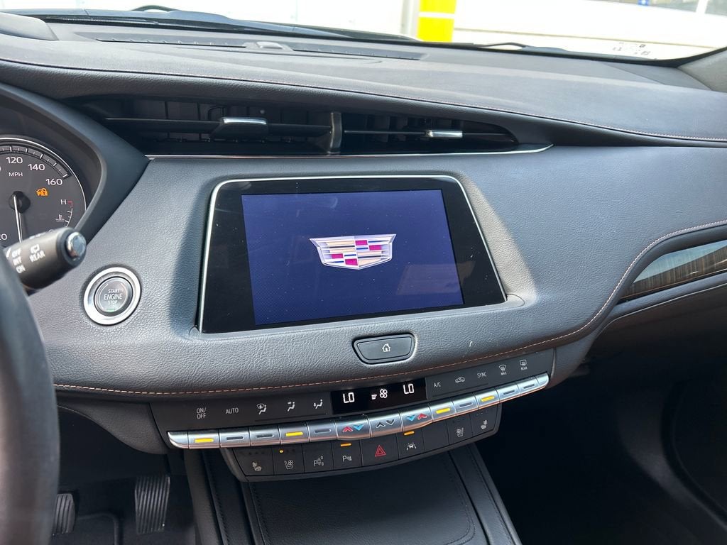 2023 Cadillac XT4 Premium Luxury