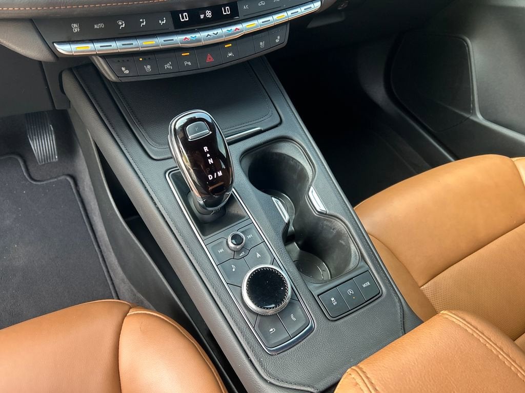 2023 Cadillac XT4 Premium Luxury