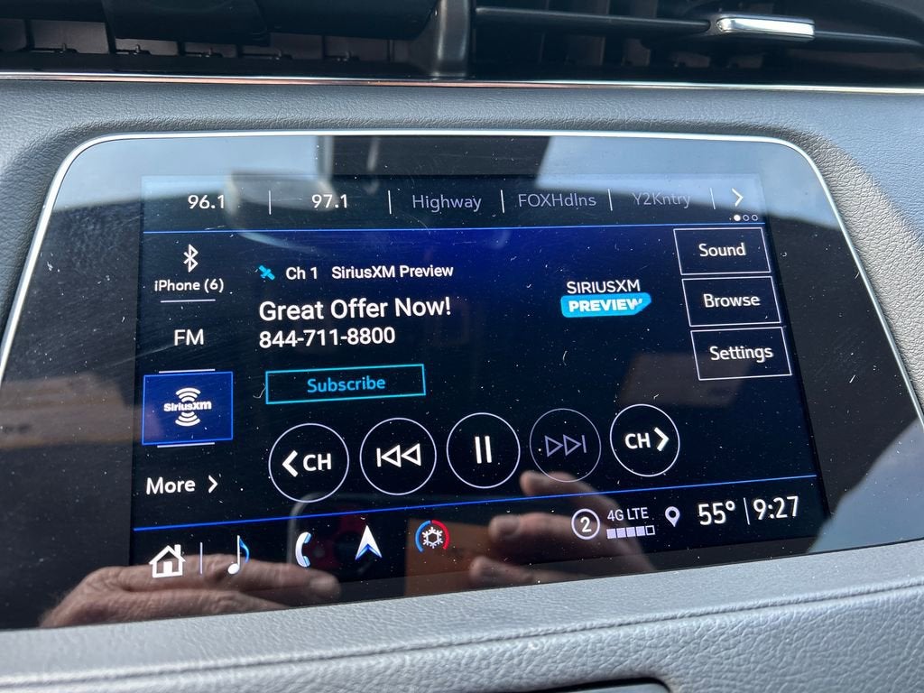 2023 Cadillac XT4 Premium Luxury