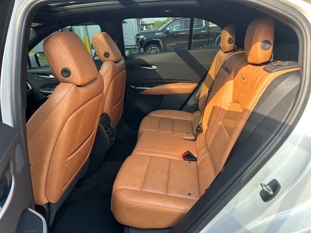 2023 Cadillac XT4 Premium Luxury