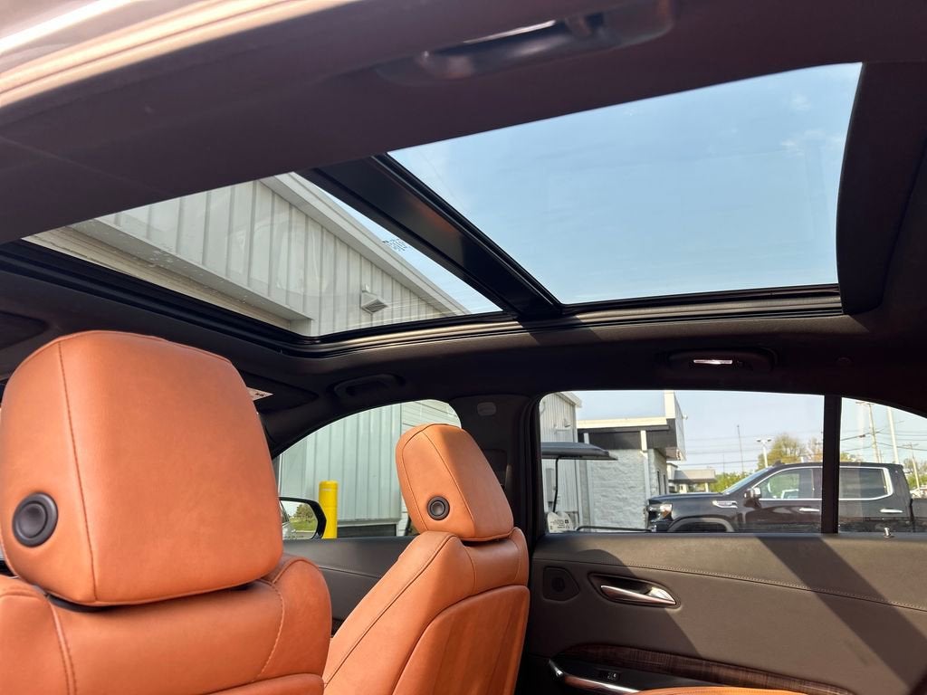 2023 Cadillac XT4 Premium Luxury