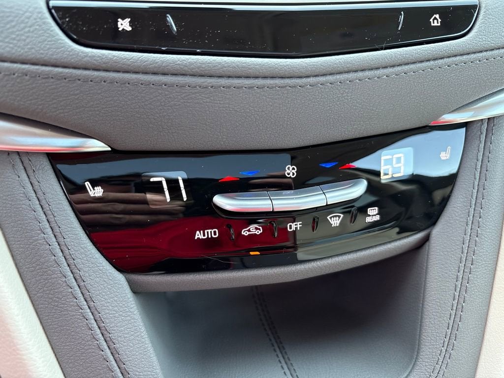 2026 Cadillac XT5 Premium Luxury