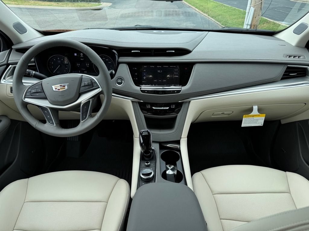 2026 Cadillac XT5 Premium Luxury